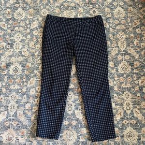 Great for teachers 🍎 VGUC Kenar size 10 navy/white cigarette ankle pants